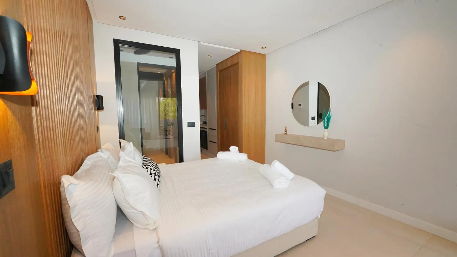 Apartment Modern Studio With Balcony - Prime Location Casablanca